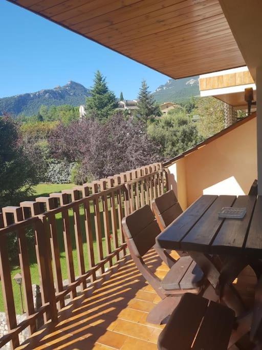 Apartamento Con Encanto Sant Llorenç de Morunys Bagian luar foto