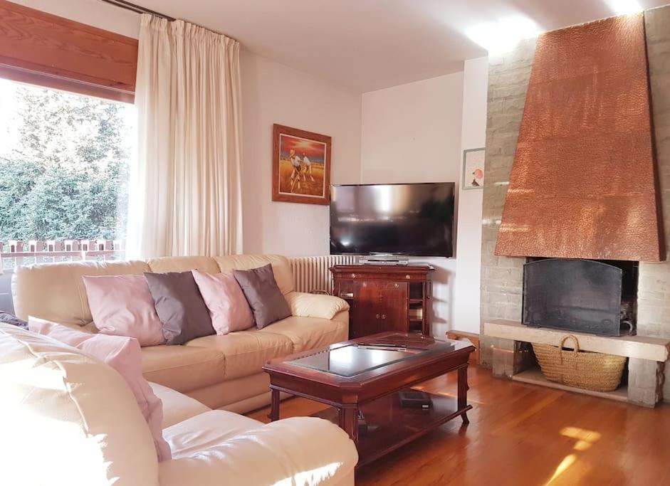 Apartamento Con Encanto Sant Llorenç de Morunys Bagian luar foto